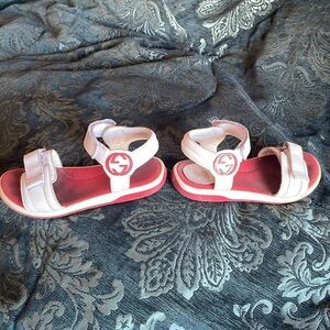 Gucci kids sandals size 31